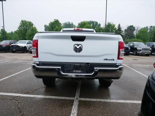 2024 RAM 2500 Tradesman Crew Cab 4x4 8' Box