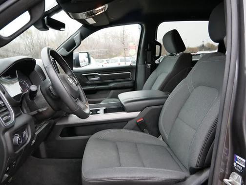 2024 RAM 1500 Big Horn/Lone Star