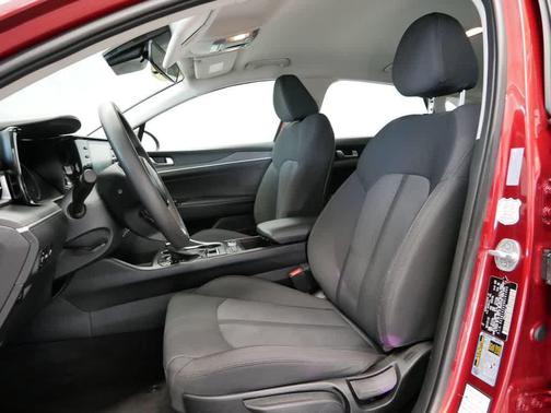 2022 Kia K5 LXS