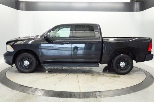 Brilliant Black Crystal Pearlcoat 2016 RAM 1500 SSV