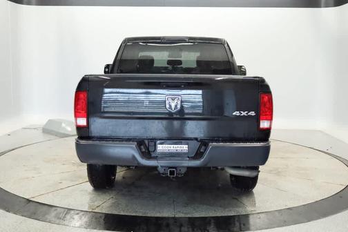 Brilliant Black Crystal Pearlcoat 2016 RAM 1500 SSV