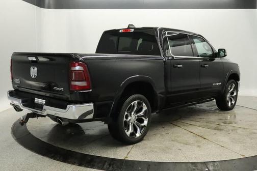 Diamond Black Crystal Pearlcoat 2019 RAM 1500 Longhorn
