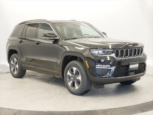2025 Jeep Grand Cherokee 4xe Base