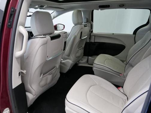 2018 Chrysler Pacifica Hybrid Limited