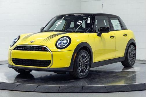 Sunny Side Yellow 2026 MINI Hardtop Signature Plus
