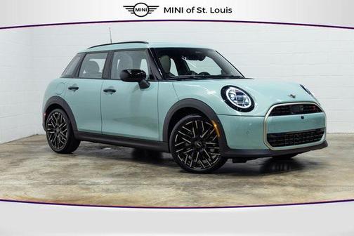 2025 MINI Hardtop Iconic