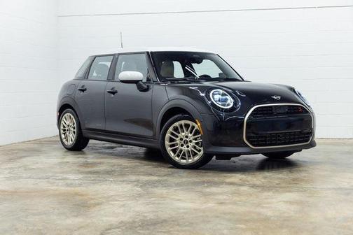 2025 MINI Hardtop Signature Plus