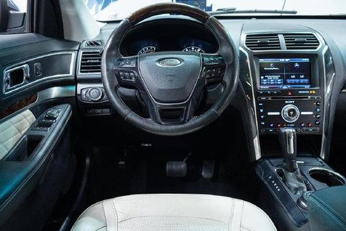 Blue Jeans Metallic 2016 Ford Explorer Platinum