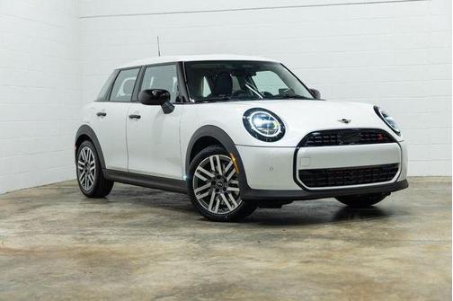 2025 MINI Hardtop Signature Plus
