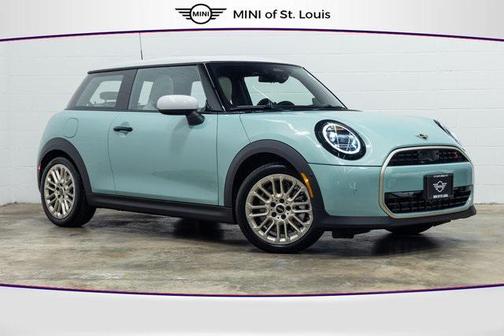 2025 MINI Hardtop Signature Plus