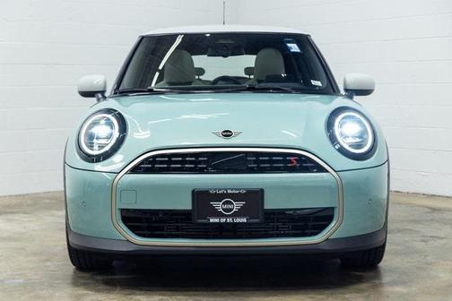 2025 MINI Hardtop Signature Plus