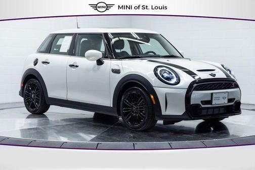2024 MINI Hardtop Signature