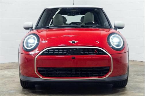 2025 MINI Hardtop Iconic