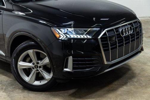 2024 Audi Q7 45 Premium Plus