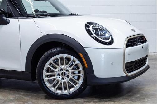 2026 MINI Hardtop Iconic