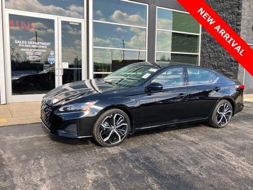 2025 Nissan Altima 2.5 SR