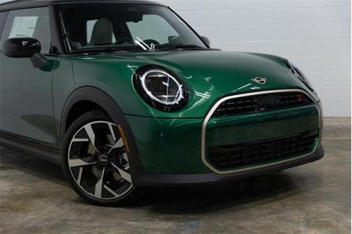 2025 MINI Hardtop Iconic