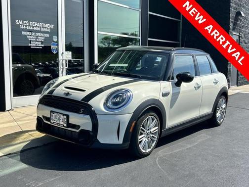2023 MINI Hardtop Signature