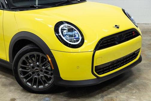 2025 MINI Hardtop Signature Plus