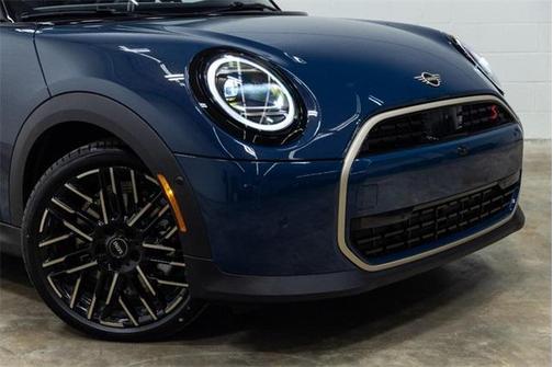 2025 MINI Hardtop Iconic