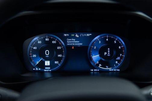 2021 Volvo XC40 T5 Momentum
