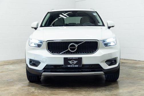 2021 Volvo XC40 T5 Momentum