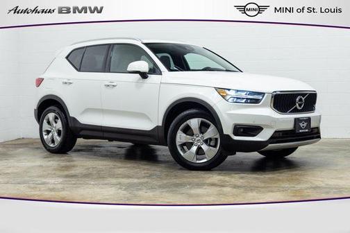 2021 Volvo XC40 T5 Momentum