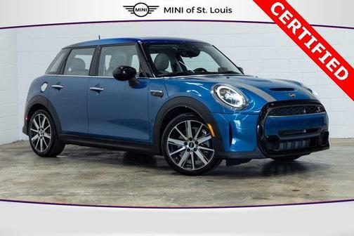 2022 MINI Hardtop Iconic