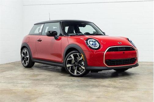 2025 MINI Hardtop Iconic