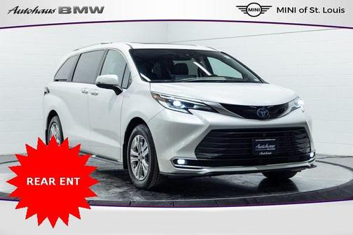 2023 Toyota Sienna Platinum 7 Passenger