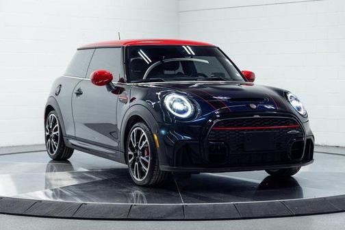 2024 MINI Hardtop Iconic