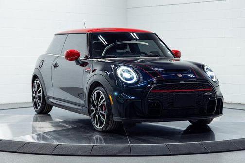 2024 MINI Hardtop Iconic