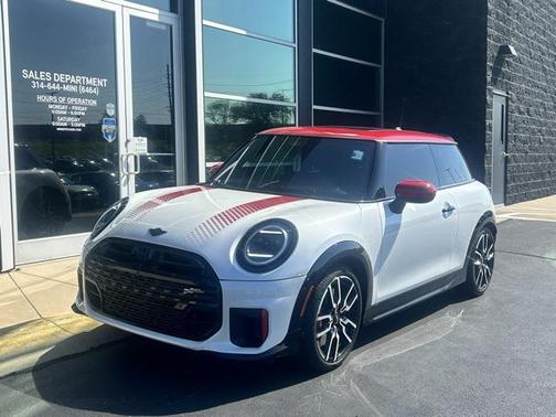 2025 MINI Hardtop Iconic