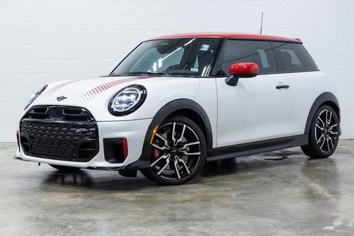 2025 MINI Hardtop Iconic