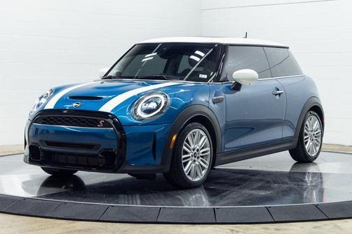 2024 MINI Hardtop Signature