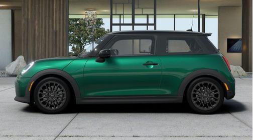 British Racing Green IV Metallic 2026 MINI Hardtop Signature Plus
