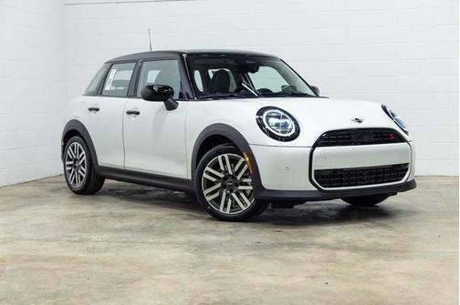 2025 MINI Hardtop Signature Plus