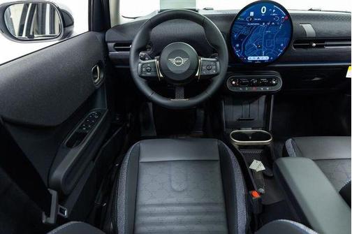 2025 MINI Hardtop Signature Plus