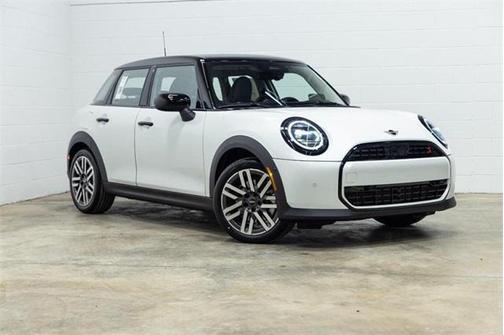 2025 MINI Hardtop Signature Plus