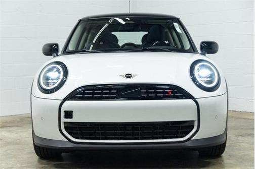 2025 MINI Hardtop Signature Plus