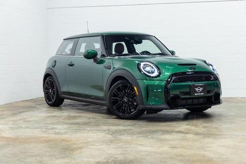 2022 MINI Hardtop Iconic