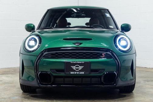 2022 MINI Hardtop Iconic