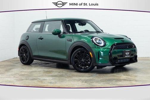 2022 MINI Hardtop Iconic