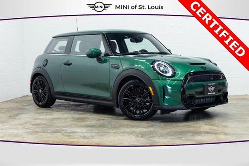 2022 MINI Hardtop Iconic