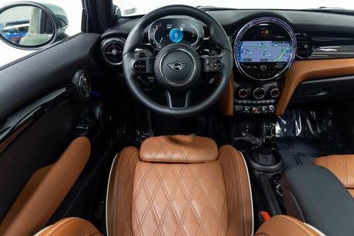 2022 MINI Hardtop Iconic