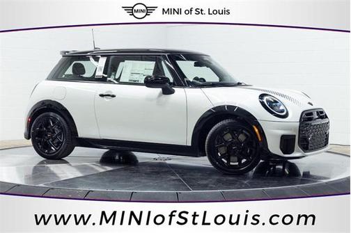 2026 MINI Hardtop Iconic