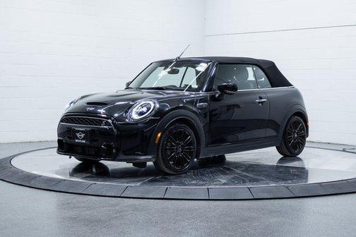 2024 MINI Convertible Signature