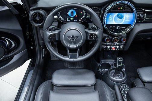 2024 MINI Convertible Signature