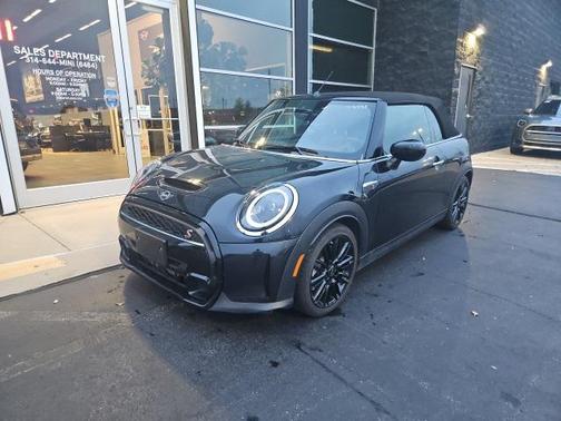 2024 MINI Convertible Signature