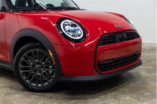 2025 MINI Hardtop Signature Plus